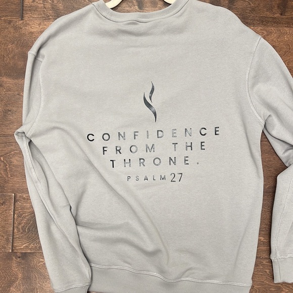 Even In This Crew Neck Sweatshirt - Picture 4 of 5